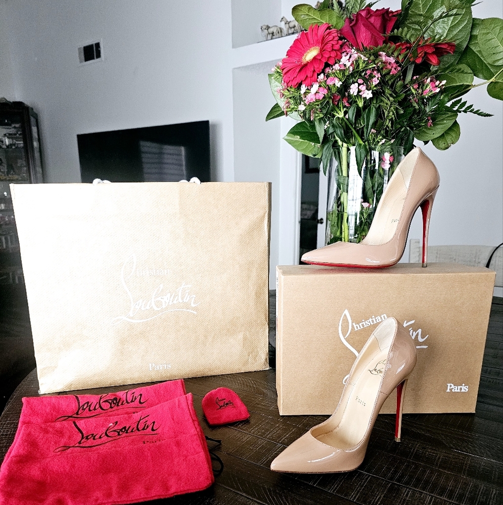 CHRISTIAN LOUBOUTIN PUMPS. size 37 (7). Not taking offers